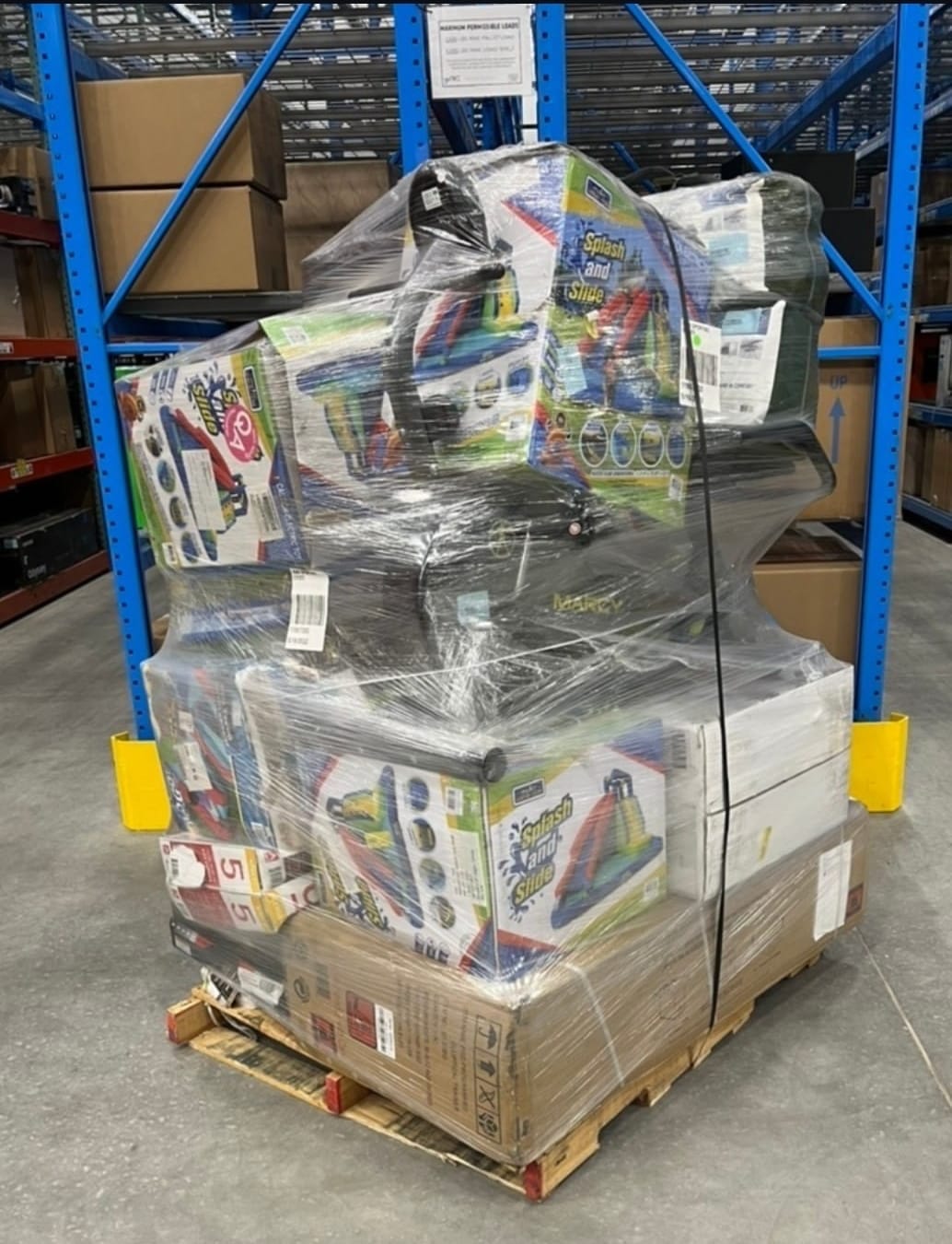 Camion complet de 30 palettes de marchandises mixtes — fotografia 8