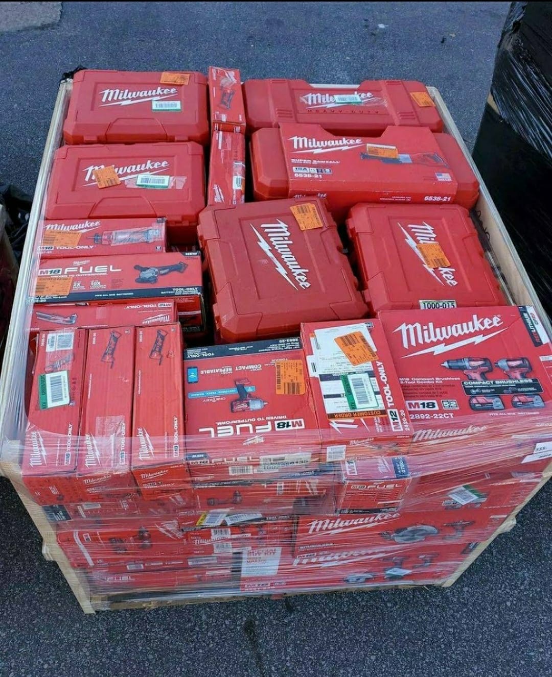 Palette de 50 à 60 outils Milwaukee