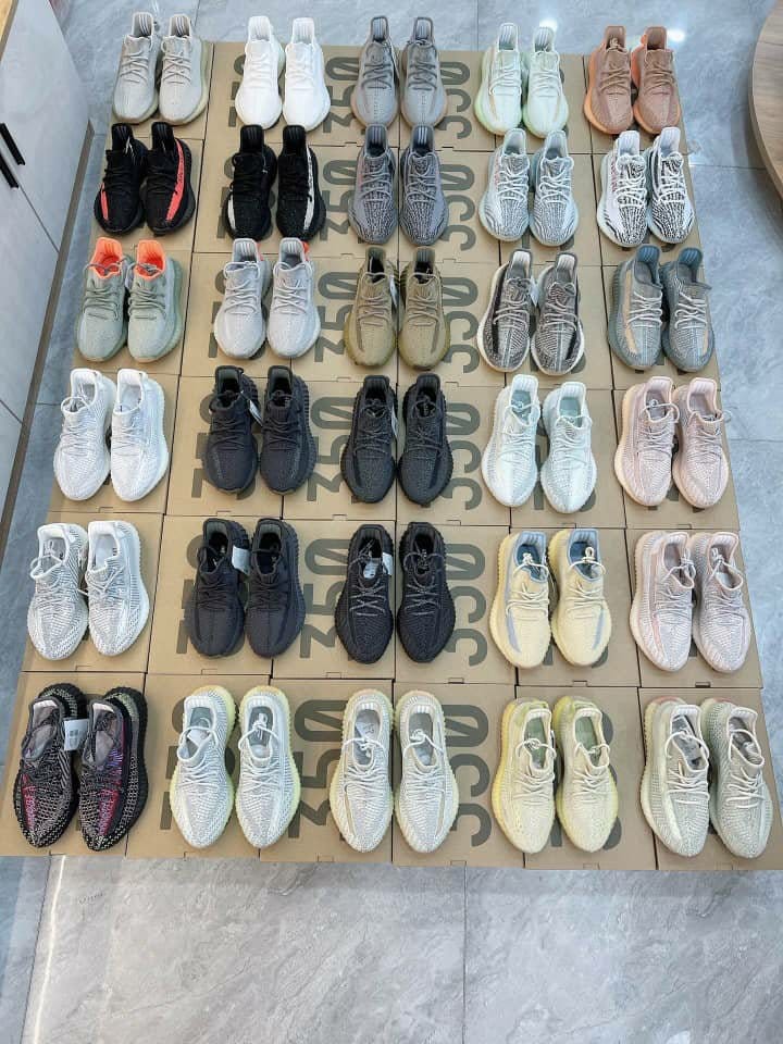 Palette de 90 paires de baskets Yeezy — photo 6