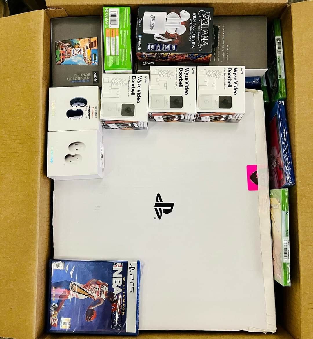 Amazon palette of electronics and general merchandise — photo 2