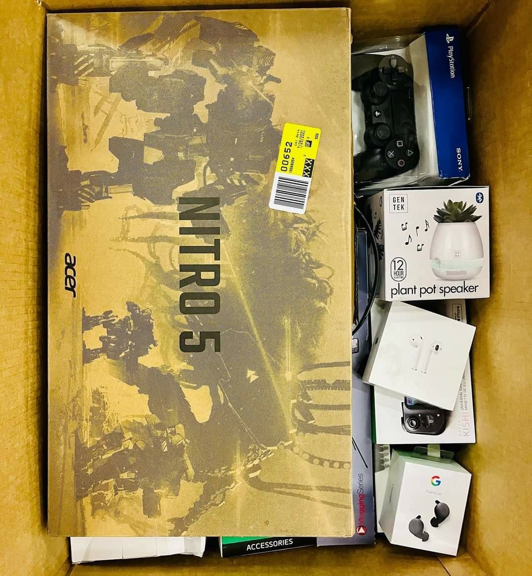 Amazon palette of electronics and general merchandise — photo 4