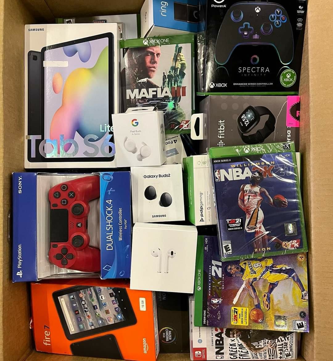 Amazon palette of electronics and general merchandise — photo 5