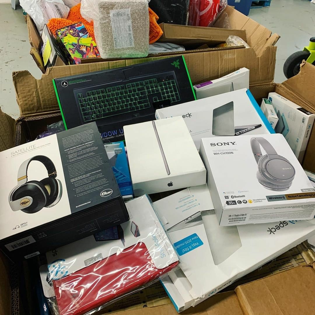 Amazon palette of electronics and general merchandise — photo 6