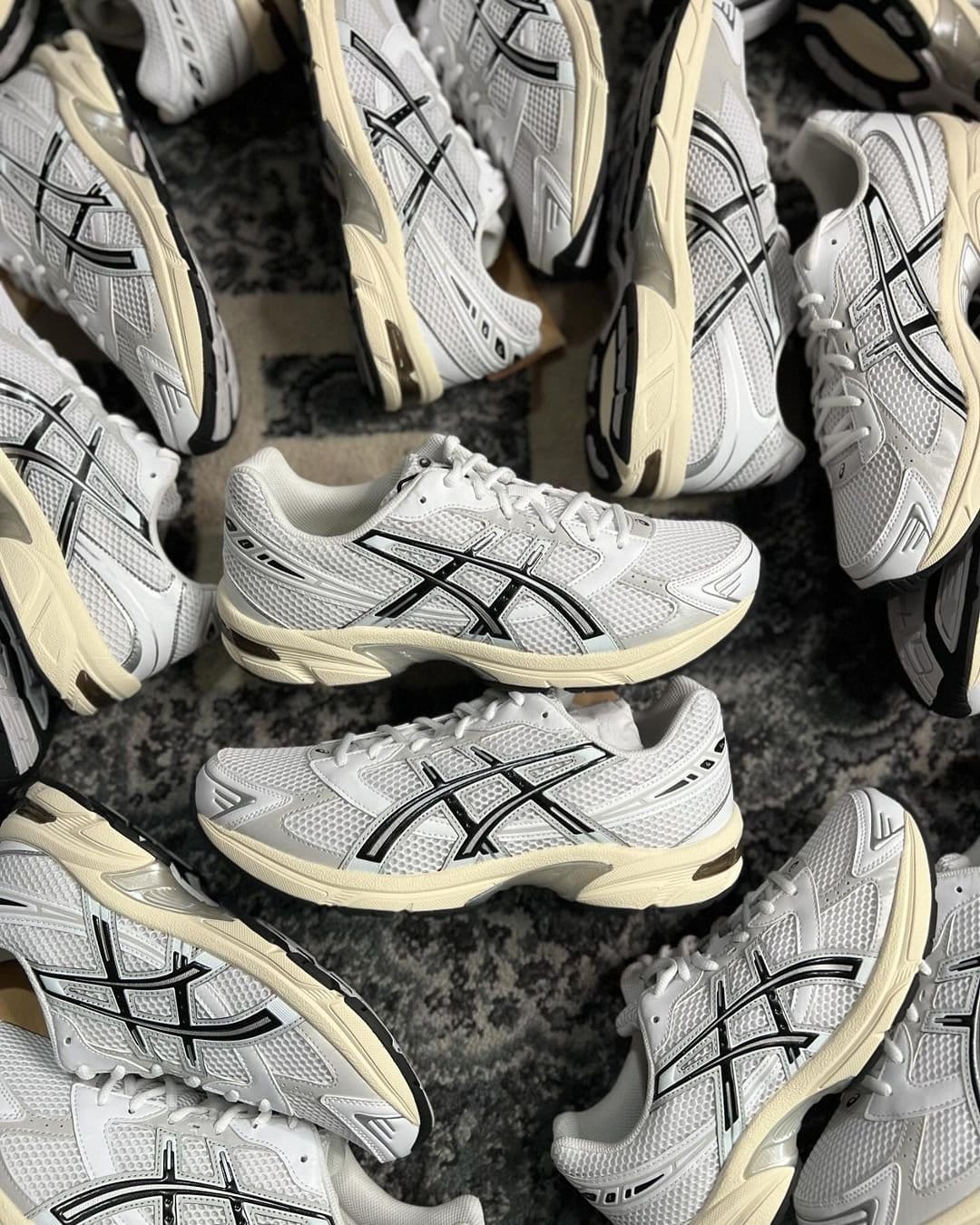 Palette de 80 paires ASICS Gel-Kayano neuves