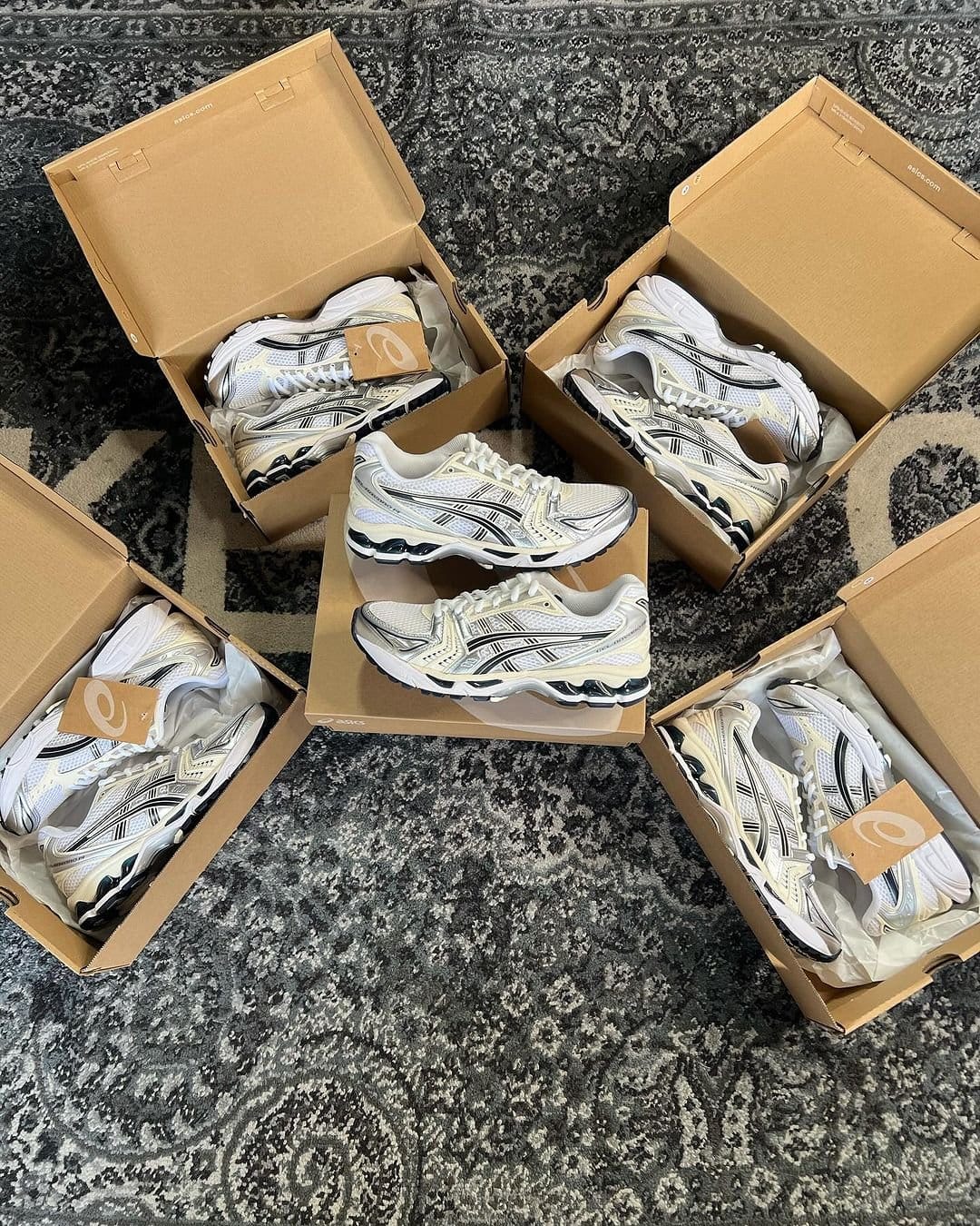Palette de 80 paires ASICS Gel-Kayano neuves — foto 4