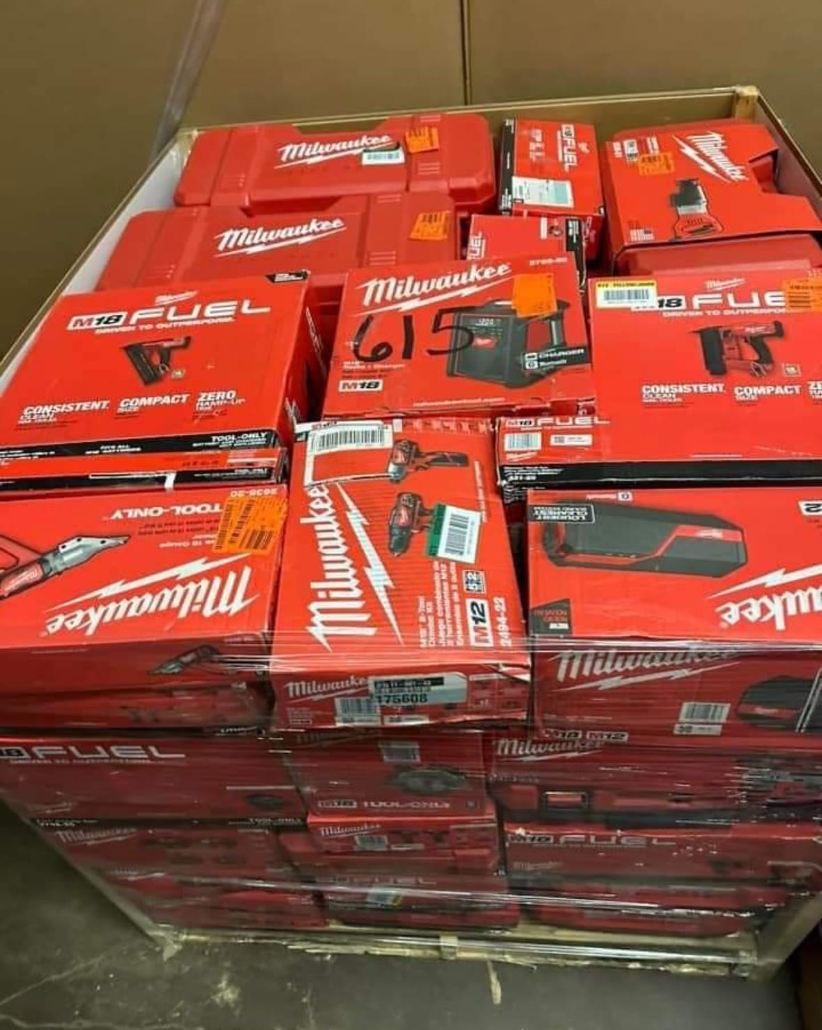 Palette de 45 à 50 outils Milwaukee — foto 6