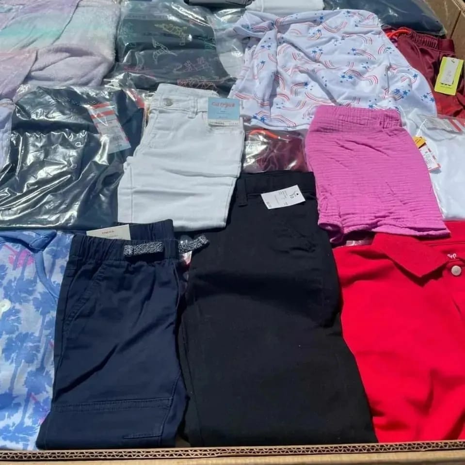 Palette of 570 children's clothing — photo 8